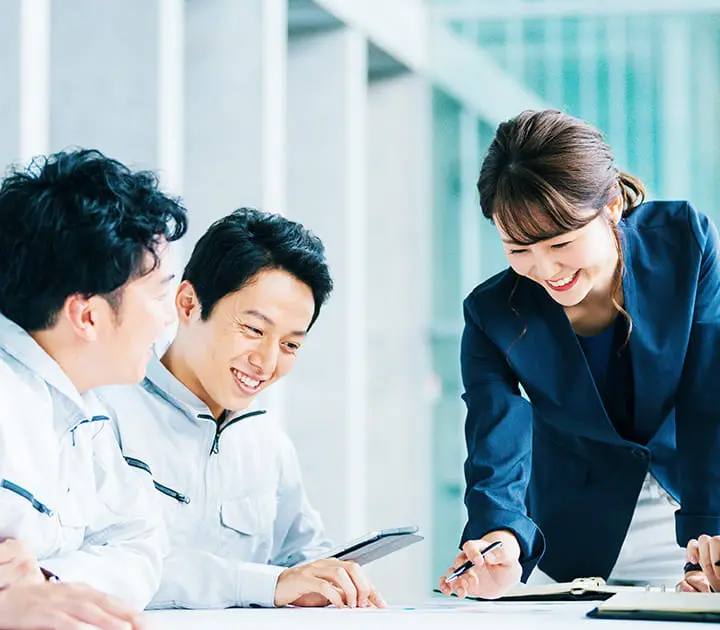 年間2,500件以上の施工実績を誇る専門チームが全て対応